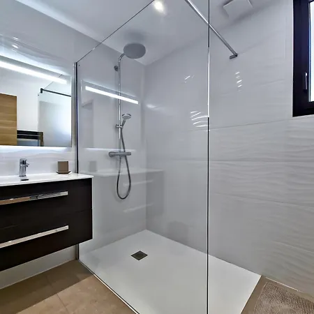 Le Duplex Charme Des Amandiers - Air Conditioning - Sea View شقة لو لا فاندو